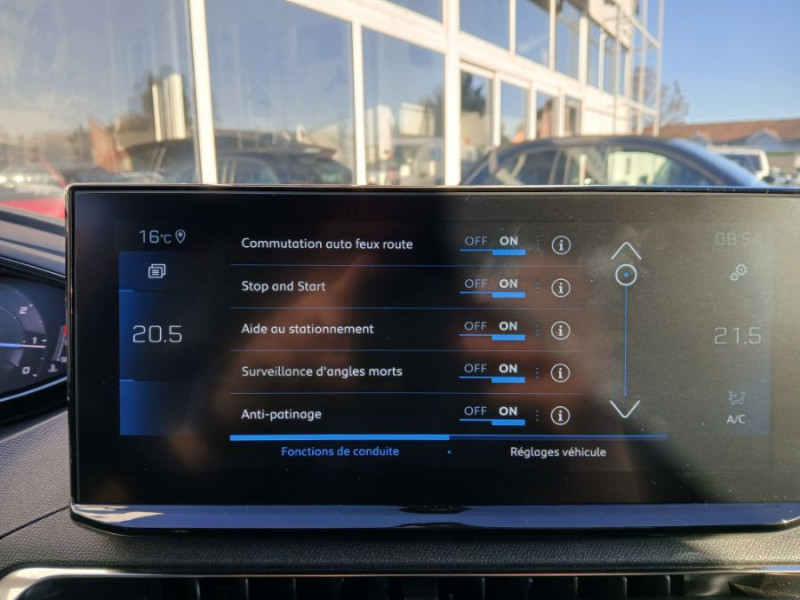 Photo 22 de l'offre de PEUGEOT 5008 II 1.5 BlueHDi 130 EAT8 ALLURE PACK 7PL Hayon EL. SC 1ère Main à 23450€ chez Mérignac auto