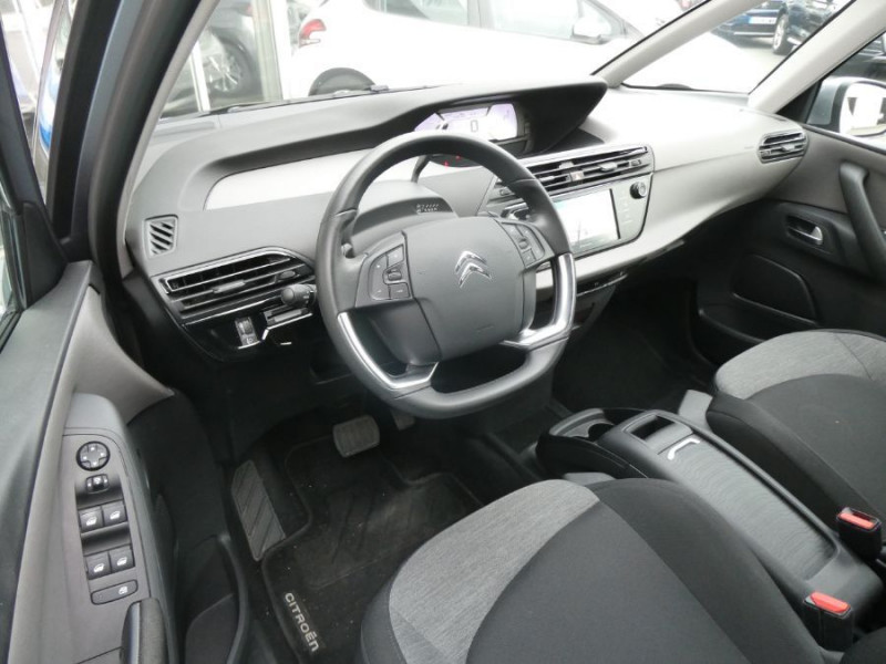 Photo 14 de l'offre de CITROEN C4 SPACETOURER 1.2 PureTech 130 EAT8 PACK GPS à 12900€ chez Mérignac auto