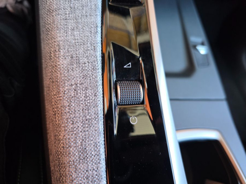 Photo 45 de l'offre de PEUGEOT 3008 HYBRID 145 e-DCS6 GT EXCLUSIVE Alcantara 360° Gtie 02/30 à 34690€ chez Mérignac auto