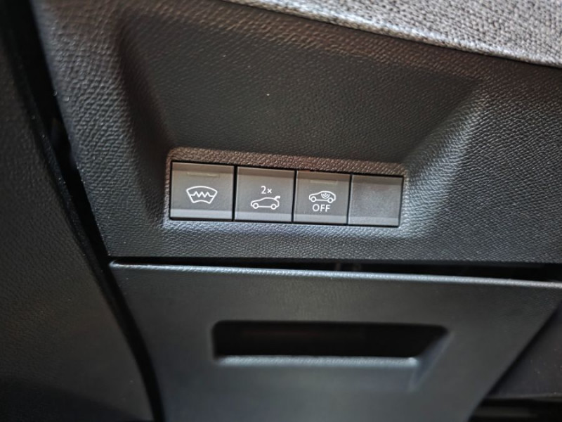 Photo 27 de l'offre de PEUGEOT 3008 HYBRID 145 e-DCS6 GT EXCLUSIVE Alcantara 360° Gtie 02/30 à 34690€ chez Mérignac auto