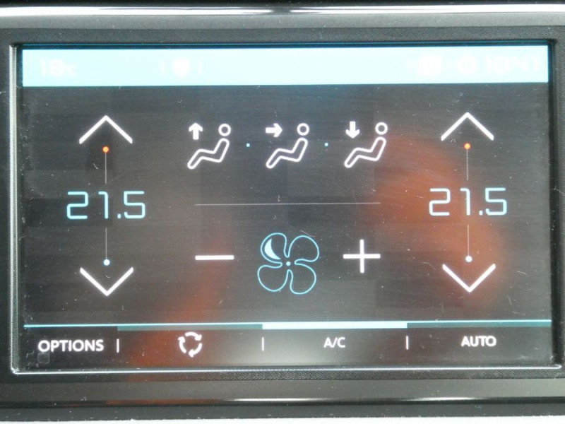 Photo 20 de l'offre de CITROEN C4 SPACETOURER 1.2 PureTech 130 EAT8 PACK GPS à 12900€ chez Mérignac auto