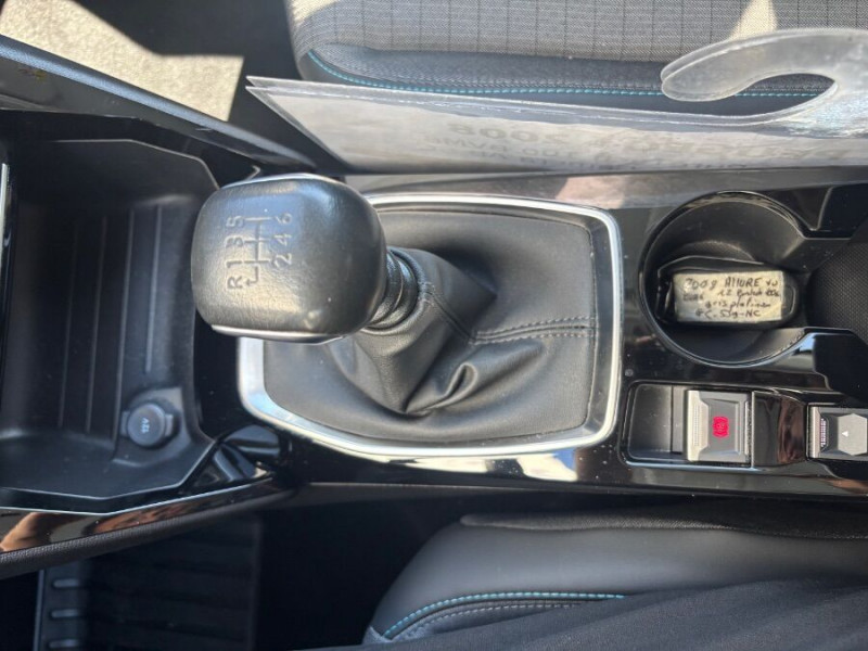 Photo 21 de l'offre de PEUGEOT 2008 II 1.2 PureTech 100 BVM6 ALLURE GPS Camera AB SC à 15890€ chez Mérignac auto