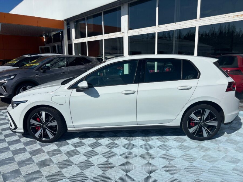 Photo 9 de l'offre de VOLKSWAGEN GOLF VIII 1.4 HYBRID 245 GTE GPS Cockpit JA18 LED+ à 26950€ chez Mérignac auto