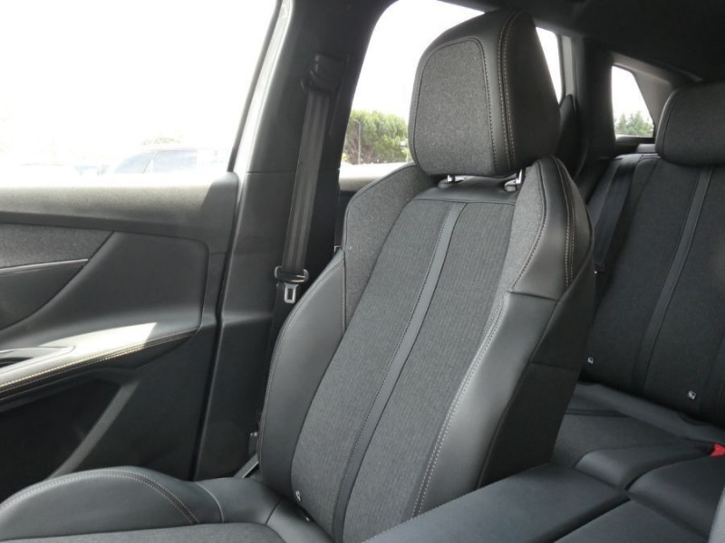 Photo 39 de l'offre de PEUGEOT 3008 II 1.5 BlueHDi 130 EAT8 GT LINE Carplay LED SC Attel. à 20950€ chez Mérignac auto