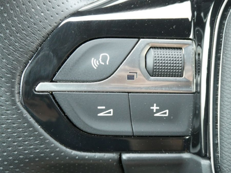Photo 25 de l'offre de PEUGEOT 3008 II 1.5 BlueHDi 130 EAT8 GT LINE Carplay LED SC Attel. à 20950€ chez Mérignac auto