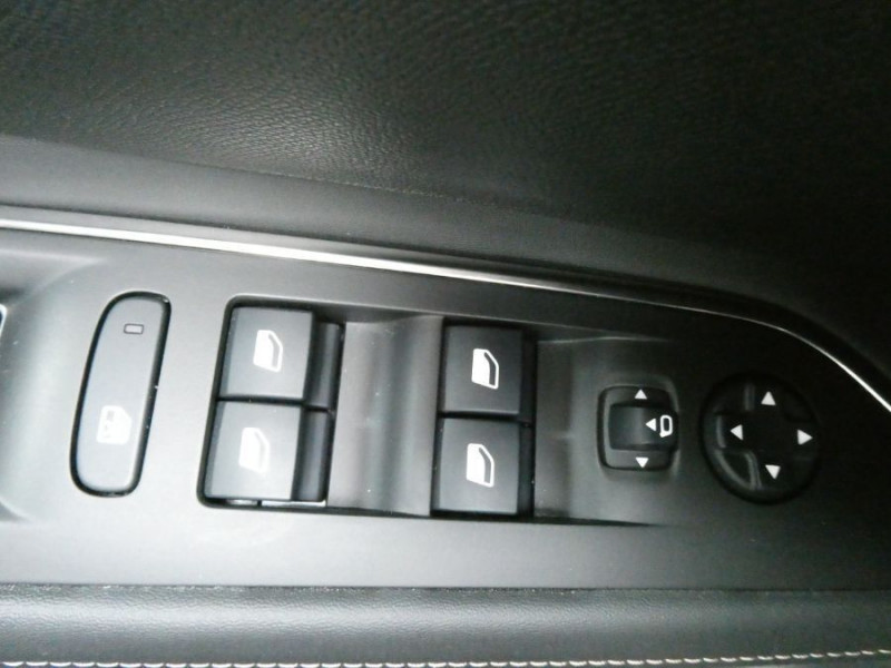 Photo 22 de l'offre de PEUGEOT 3008 II 1.5 BlueHDi 130 EAT8 GT LINE Carplay LED SC Attel. à 20950€ chez Mérignac auto