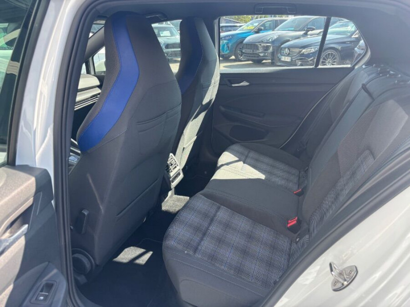 Photo 13 de l'offre de VOLKSWAGEN GOLF VIII 1.4 HYBRID 245 GTE GPS Cockpit JA18 LED+ à 26950€ chez Mérignac auto