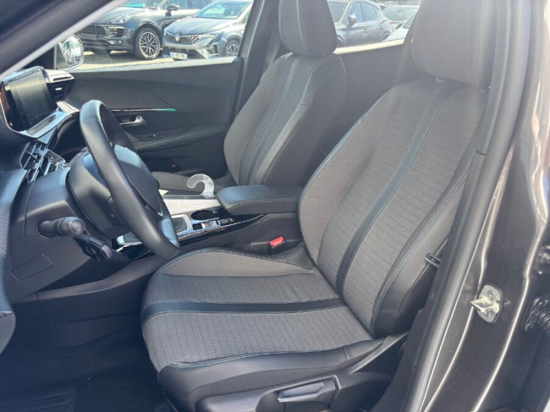 Photo 5 de l'offre de PEUGEOT 2008 II 1.2 PureTech 100 BVM6 ALLURE GPS Camera AB SC à 15890€ chez Mérignac auto