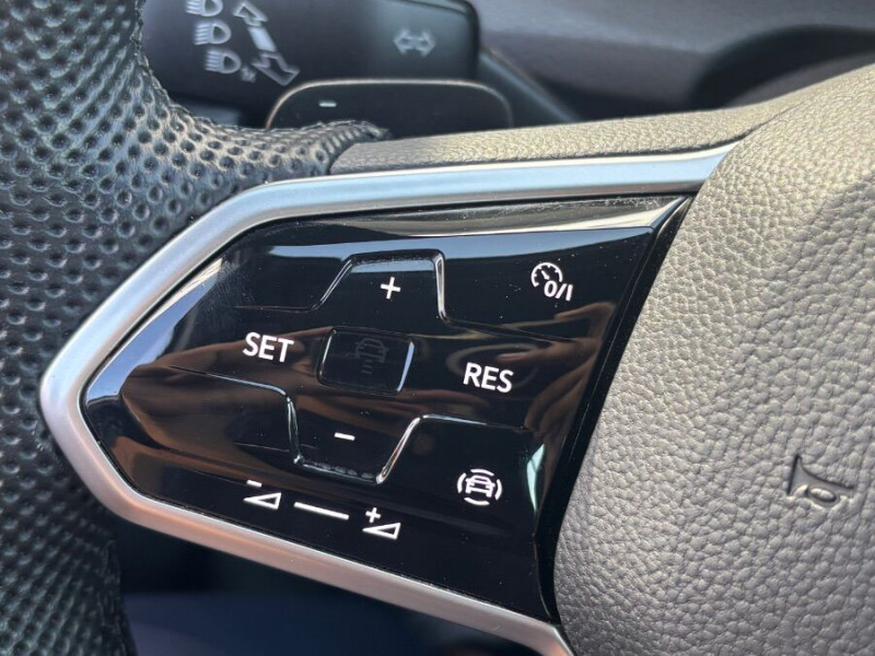 Photo 19 de l'offre de VOLKSWAGEN GOLF VIII 1.4 HYBRID 245 GTE GPS Cockpit JA18 LED+ à 26950€ chez Mérignac auto