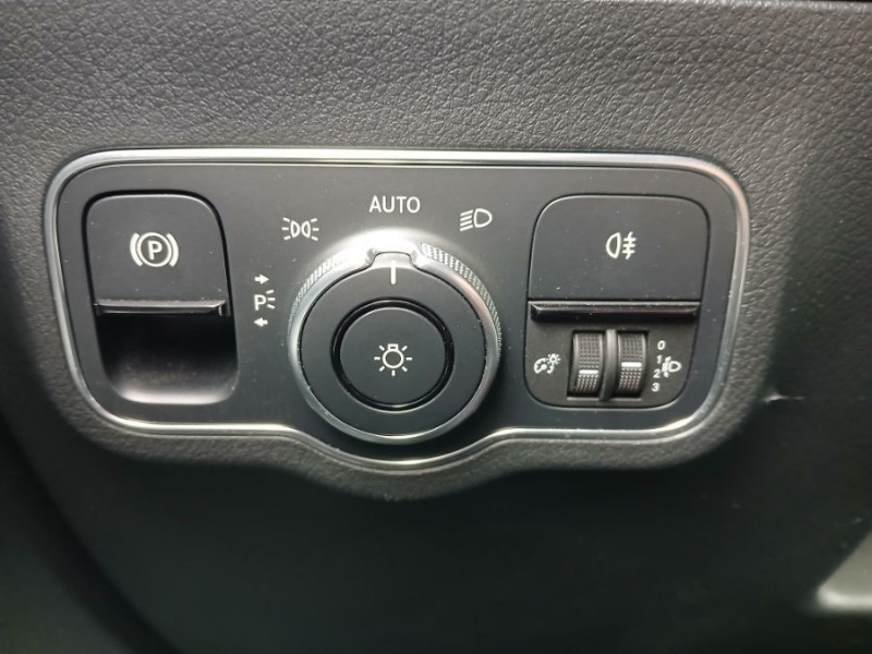 Photo 18 de l'offre de MERCEDES-BENZ CLASSE B 200d 150 8G-DCT BUSINESS GPS Camera Hayon Elec.Attel. 1ère Main à 24690€ chez Mérignac auto
