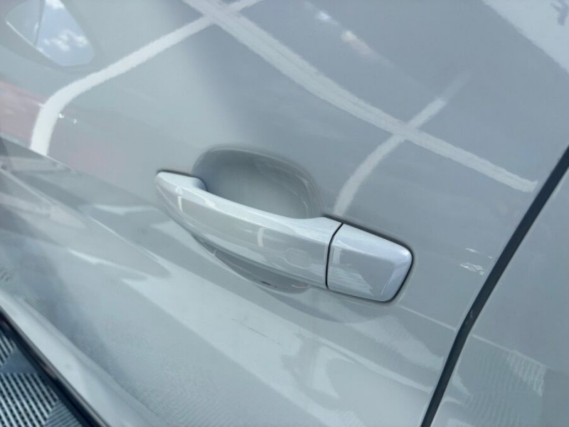 Photo 14 de l'offre de AUDI A1 SPORTBACK II 30 TFSI 110 S tronic 7 Pack Ext. S LINE JA18 Camera Key Less à 27450€ chez Mérignac auto