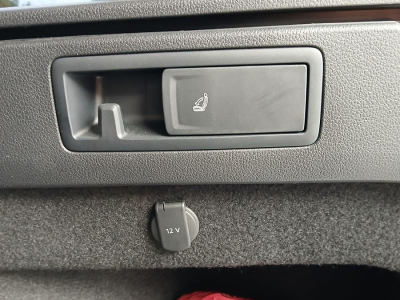Photo 34 de l'offre de VOLKSWAGEN PASSAT SW VIII 2.0 TDI 150 DSG7 STYLE BUSINESS GPS Camera ACC Hayon EL. 1ère Main à 27490€ chez Mérignac auto