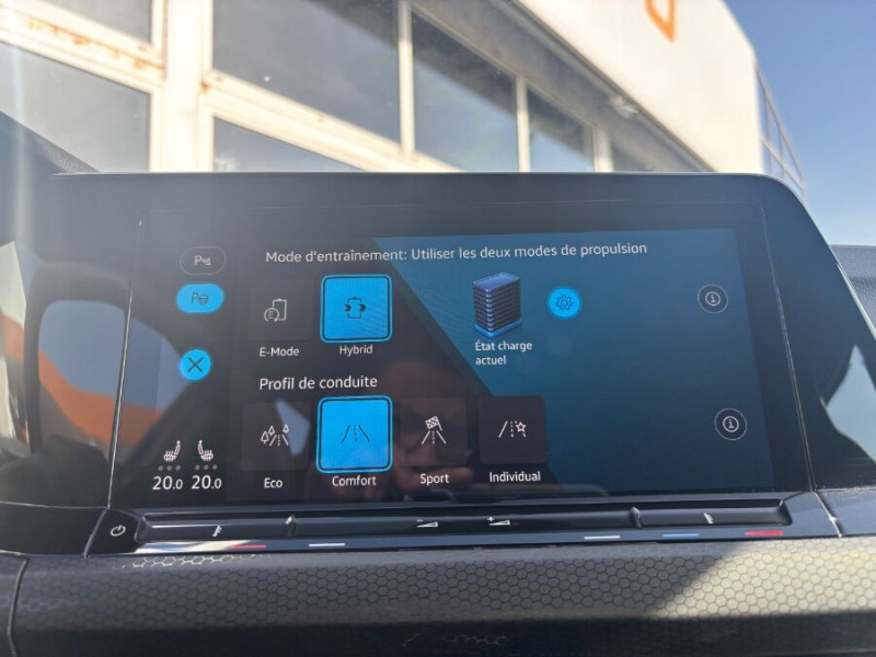 Photo 48 de l'offre de VOLKSWAGEN GOLF VIII 1.4 HYBRID 245 GTE GPS Caméra ACC Key Less SC AB.10LED à 27450€ chez Mérignac auto