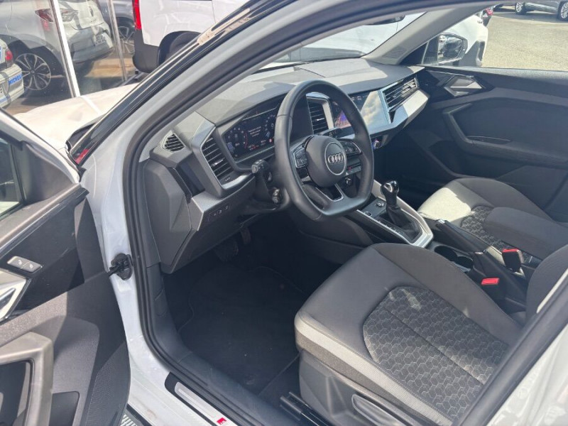 Photo 4 de l'offre de AUDI A1 SPORTBACK II 30 TFSI 110 S tronic 7 Pack Ext. S LINE JA18 Camera Key Less à 27450€ chez Mérignac auto