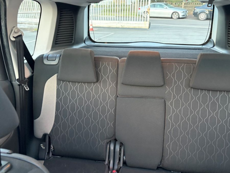 Photo 6 de l'offre de CITROEN C3 PICASSO 1.6 HDI 92 MILLENIUM TOIT Pano GPS JA16 Radar à 9950€ chez Mérignac auto