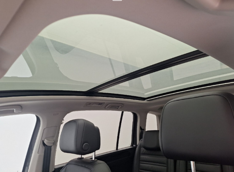 Photo 7 de l'offre de VOLKSWAGEN TOURAN III 2.0 TDI 150 DSG7 CARAT HIGHLINE CUIR TOE Hayon EL. 5PL 1ère Main à 30450€ chez Mérignac auto