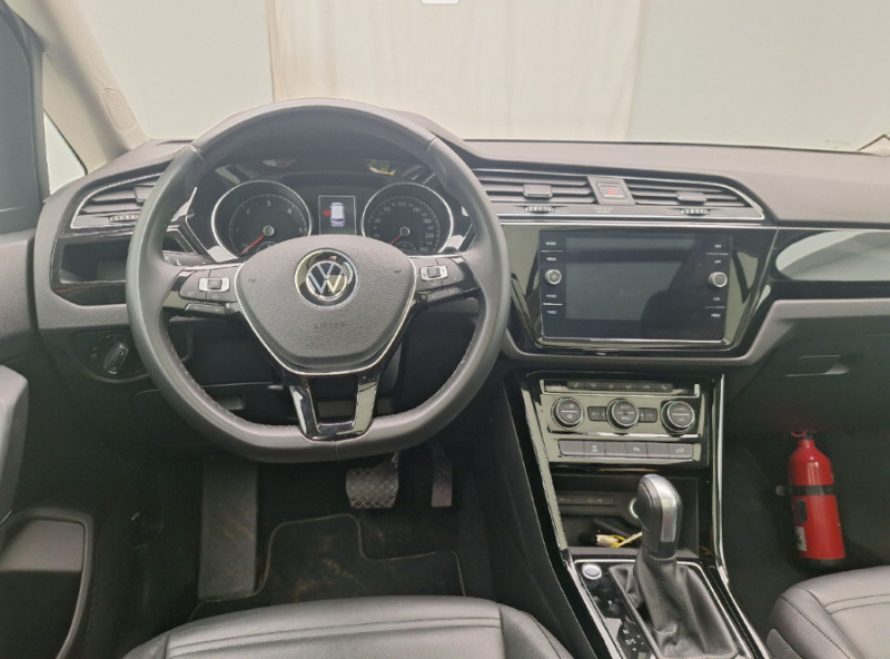 Photo 4 de l'offre de VOLKSWAGEN TOURAN III 2.0 TDI 150 DSG7 CARAT HIGHLINE CUIR TOE Hayon EL. 5PL 1ère Main à 30450€ chez Mérignac auto