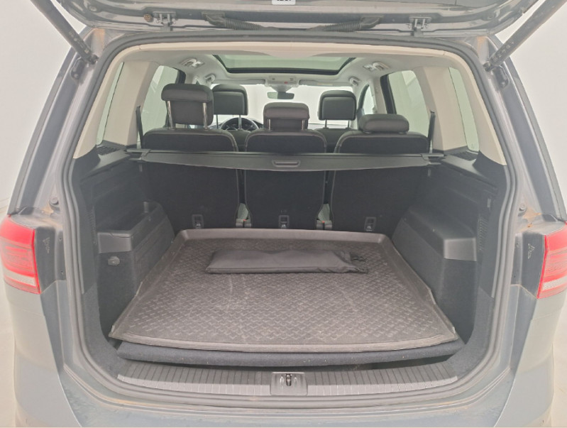 Photo 9 de l'offre de VOLKSWAGEN TOURAN III 2.0 TDI 150 DSG7 CARAT HIGHLINE CUIR TOE Hayon EL. 5PL 1ère Main à 30450€ chez Mérignac auto