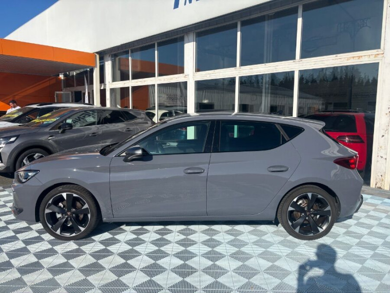 Photo 10 de l'offre de CUPRA LEON NEW IV 1.5 eTSI 150 HYBRID DSG V GPS JA18 SC Key Less Gtie 05/30 à 28950€ chez Mérignac auto