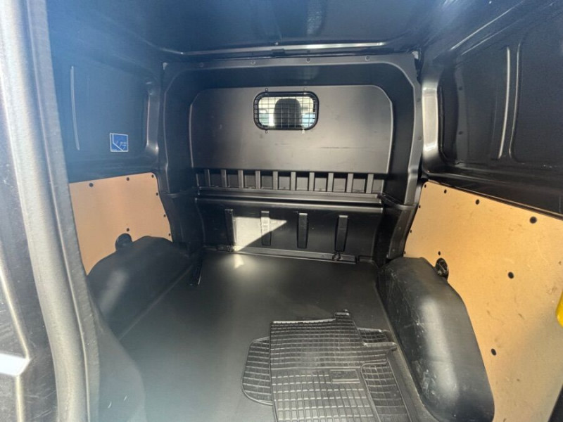 Photo 6 de l'offre de FORD TRANSIT CUSTOM VI 300 L1H1 2200 TDCi 130 BVA CUSTOM Cabine Approfondie à 29900€ chez Mérignac auto