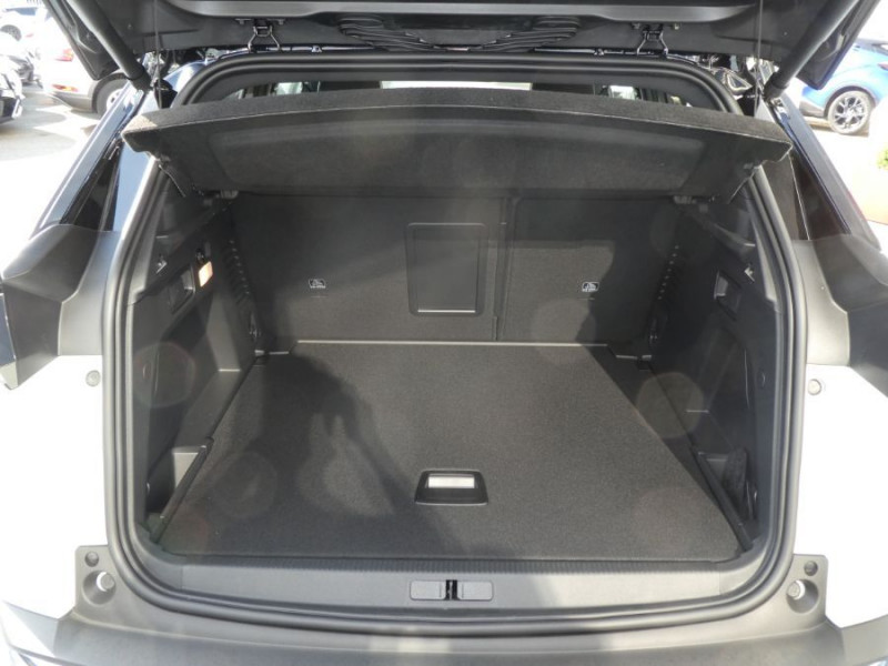Photo 20 de l'offre de PEUGEOT 3008 II (2) 1.5 BlueHDi 130 EAT8 GT Alcantara TOE Hayon EL. 360° 1ère Main à 25450€ chez Mérignac auto