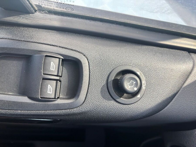 Photo 11 de l'offre de FORD TRANSIT CUSTOM VI 300 L1H1 2200 TDCi 130 BVA CUSTOM Cabine Approfondie à 29900€ chez Mérignac auto