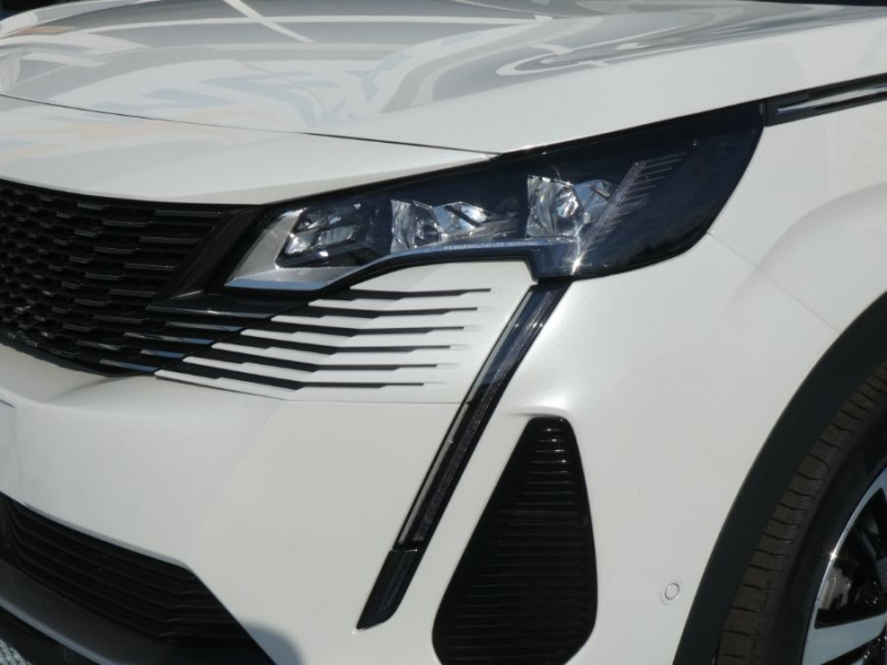 Photo 27 de l'offre de PEUGEOT 3008 II (2) 1.5 BlueHDi 130 EAT8 GT Alcantara TOE Hayon EL. 360° 1ère Main à 25450€ chez Mérignac auto