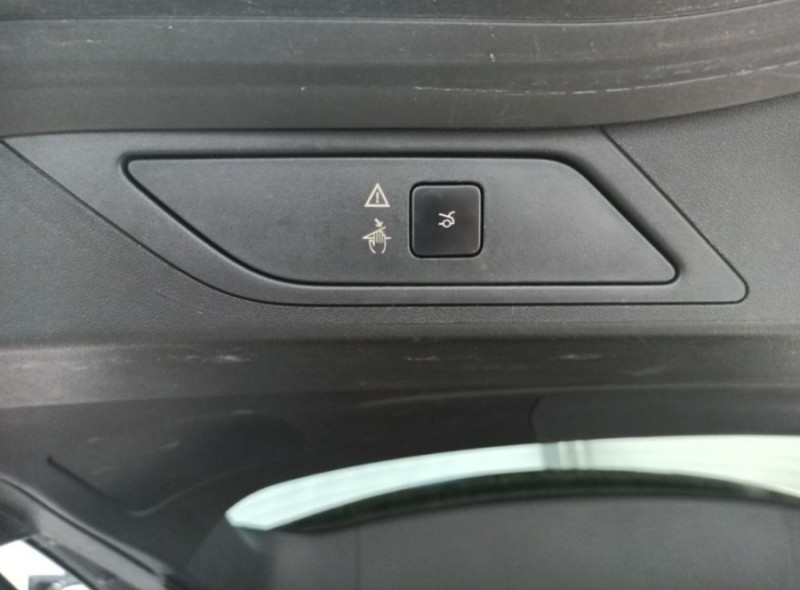 Photo 9 de l'offre de CITROEN GRAND C4 SPACETOURER 1.5 BlueHDi 130 BVM6 SHINE CUIR Hayon EL. Attel. 7PL 1ère Main à 19900€ chez Mérignac auto