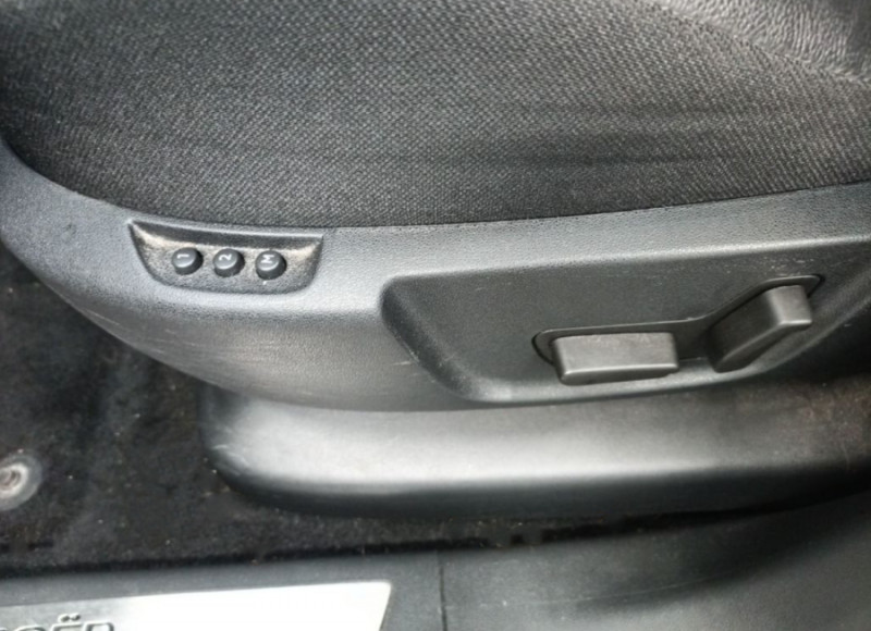 Photo 8 de l'offre de CITROEN GRAND C4 SPACETOURER 1.5 BlueHDi 130 BVM6 SHINE CUIR Hayon EL. Attel. 7PL 1ère Main à 19900€ chez Mérignac auto