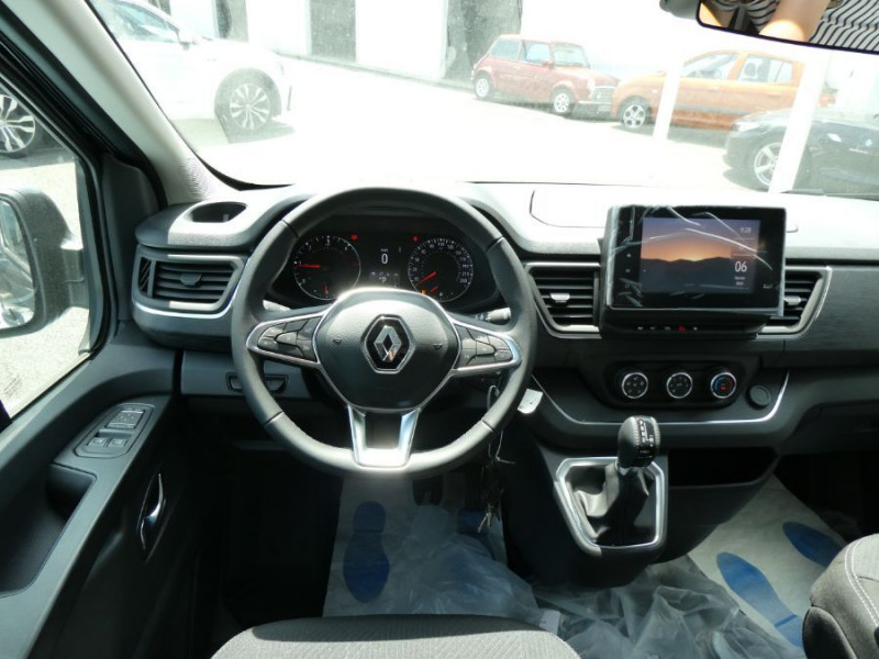 Photo 9 de l'offre de RENAULT TRAFIC VAN ANTILOPE VAN Aménagé NV FLEX 5 CONFORT 2.0 DCi 150 EAG9 L1 5PL Attel+Pte Vélo Dispo 11/26 à 64900€ chez Mérignac auto