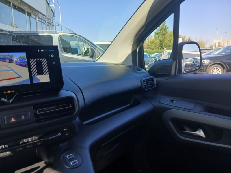 Photo 35 de l'offre de CITROEN BERLINGO 1.5 BlueHDi 130 EAT8 N1 MAX Camera 3 Sièges Arr. à 26950€ chez Mérignac auto