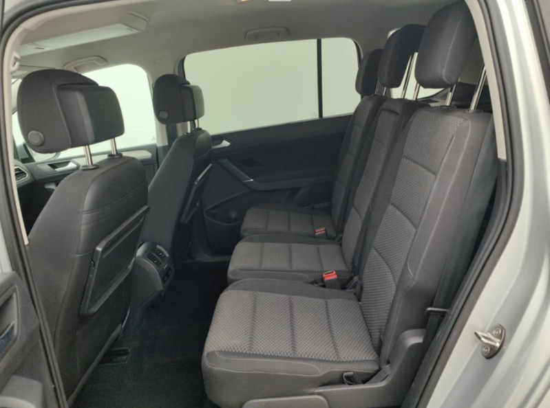 Photo 9 de l'offre de VOLKSWAGEN TOURAN III 2.0 TDI 150 DSG7 COMFORTLINE GPS JA17 CarPlay 5PL 1ère Main à 28490€ chez Mérignac auto