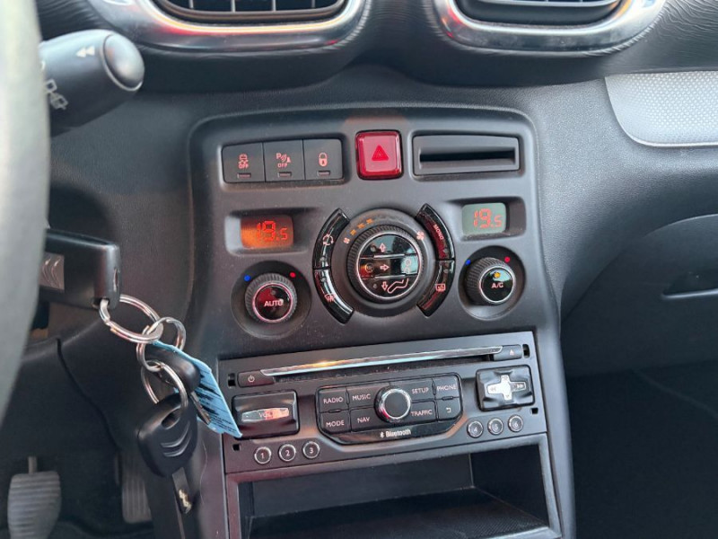 Photo 5 de l'offre de CITROEN C3 PICASSO 1.6 HDI 92 MILLENIUM TOIT Pano GPS JA16 Radar à 9950€ chez Mérignac auto