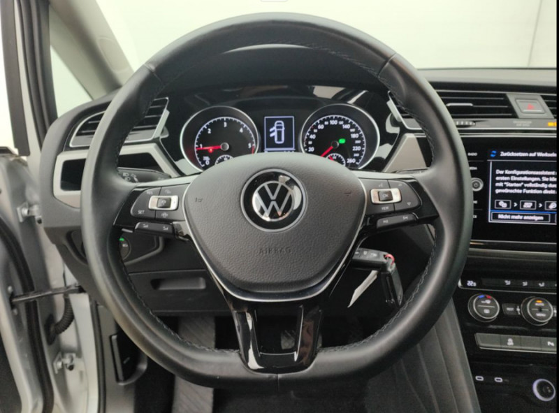 Photo 10 de l'offre de VOLKSWAGEN TOURAN III 2.0 TDI 150 DSG7 COMFORTLINE GPS JA17 CarPlay 5PL 1ère Main à 28490€ chez Mérignac auto