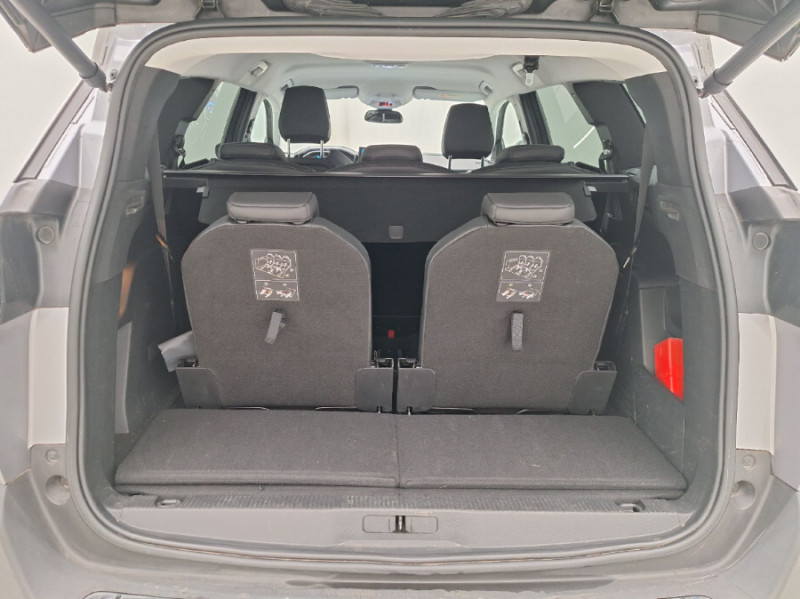 Photo 7 de l'offre de PEUGEOT 5008 II 1.5 BlueHDi 130 EAT8 ALLURE PACK CUIR 7PL Hayon EL. Attel. 1ère Main à 24950€ chez Mérignac auto