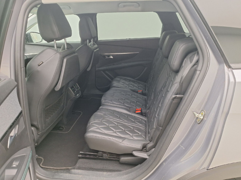 Photo 6 de l'offre de PEUGEOT 5008 II 1.5 BlueHDi 130 EAT8 ALLURE PACK CUIR 7PL Hayon EL. Attel. 1ère Main à 24950€ chez Mérignac auto