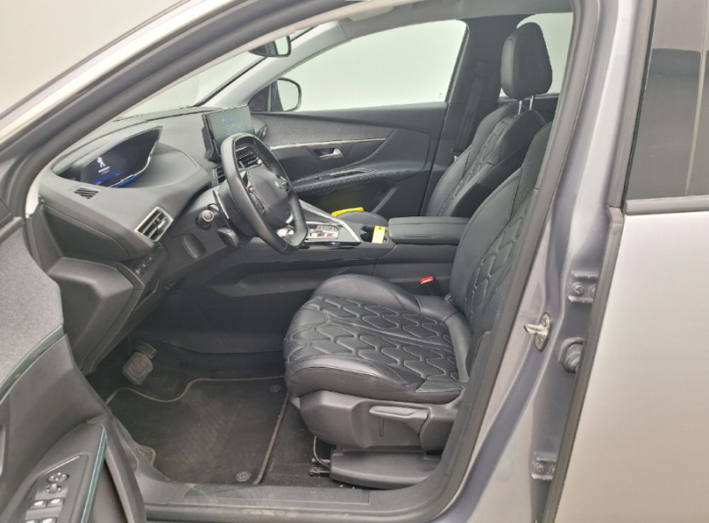 Photo 5 de l'offre de PEUGEOT 5008 II 1.5 BlueHDi 130 EAT8 ALLURE PACK CUIR 7PL Hayon EL. Attel. 1ère Main à 24950€ chez Mérignac auto