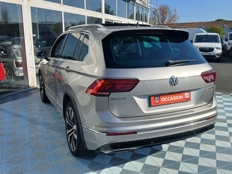 Photo 10 de l'offre de VOLKSWAGEN TIGUAN 2.0 BI-TDI 240 DSG 4Motion BLACK R LINE CUIR Attel. Full Options à 27500€ chez Mérignac auto