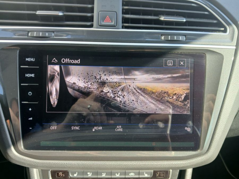 Photo 33 de l'offre de VOLKSWAGEN TIGUAN 2.0 BI-TDI 240 DSG 4Motion BLACK R LINE CUIR Attel. Full Options à 27500€ chez Mérignac auto