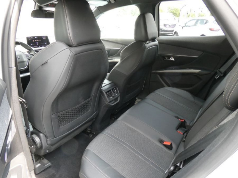 Photo 20 de l'offre de PEUGEOT 3008 II 1.5 BlueHDi 130 EAT8 GT LINE Carplay LED SC Attel. à 20950€ chez Mérignac auto