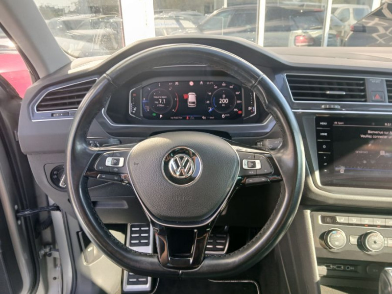 Photo 24 de l'offre de VOLKSWAGEN TIGUAN 2.0 BI-TDI 240 DSG 4Motion BLACK R LINE CUIR Attel. Full Options à 27500€ chez Mérignac auto
