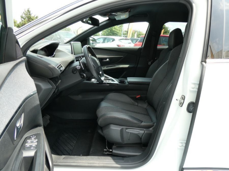 Photo 17 de l'offre de PEUGEOT 3008 II 1.5 BlueHDi 130 EAT8 GT LINE Carplay LED SC Attel. à 20950€ chez Mérignac auto