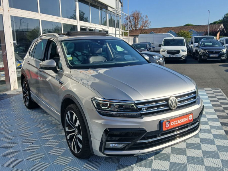 Photo 2 de l'offre de VOLKSWAGEN TIGUAN 2.0 BI-TDI 240 DSG 4Motion BLACK R LINE CUIR Attel. Full Options à 27500€ chez Mérignac auto