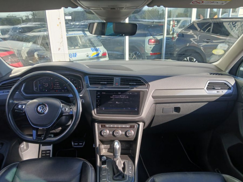 Photo 4 de l'offre de VOLKSWAGEN TIGUAN 2.0 BI-TDI 240 DSG 4Motion BLACK R LINE CUIR Attel. Full Options à 27500€ chez Mérignac auto