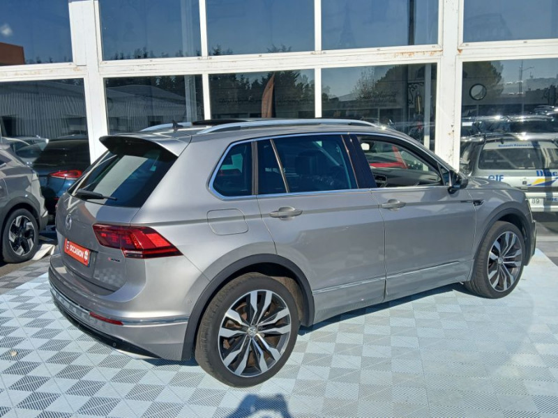 Photo 3 de l'offre de VOLKSWAGEN TIGUAN 2.0 BI-TDI 240 DSG 4Motion BLACK R LINE CUIR Attel. Full Options à 27500€ chez Mérignac auto