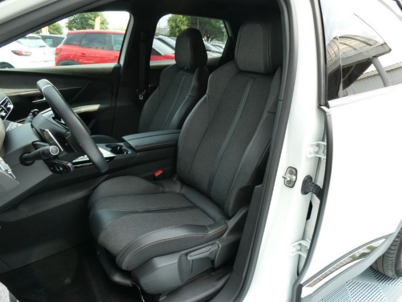 Photo 5 de l'offre de PEUGEOT 3008 II 1.5 BlueHDi 130 EAT8 GT LINE Carplay LED SC Attel. à 20950€ chez Mérignac auto