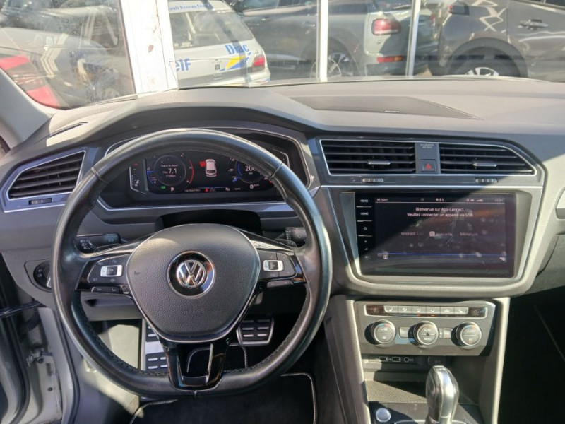 Photo 19 de l'offre de VOLKSWAGEN TIGUAN 2.0 BI-TDI 240 DSG 4Motion BLACK R LINE CUIR Attel. Full Options à 27500€ chez Mérignac auto