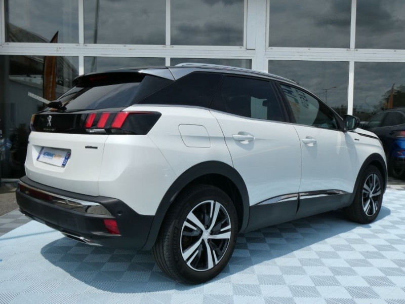 Photo 9 de l'offre de PEUGEOT 3008 II 1.5 BlueHDi 130 EAT8 GT LINE Carplay LED SC Attel. à 20950€ chez Mérignac auto