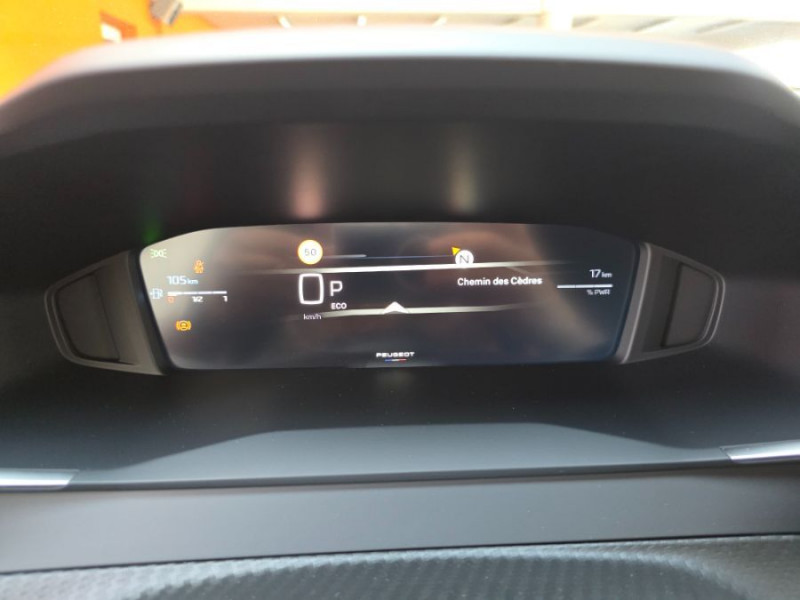Photo 43 de l'offre de PEUGEOT 2008 II (2) 1.2 HYBRID 145 e-DCS6 ALLURE Camera à 26450€ chez Mérignac auto