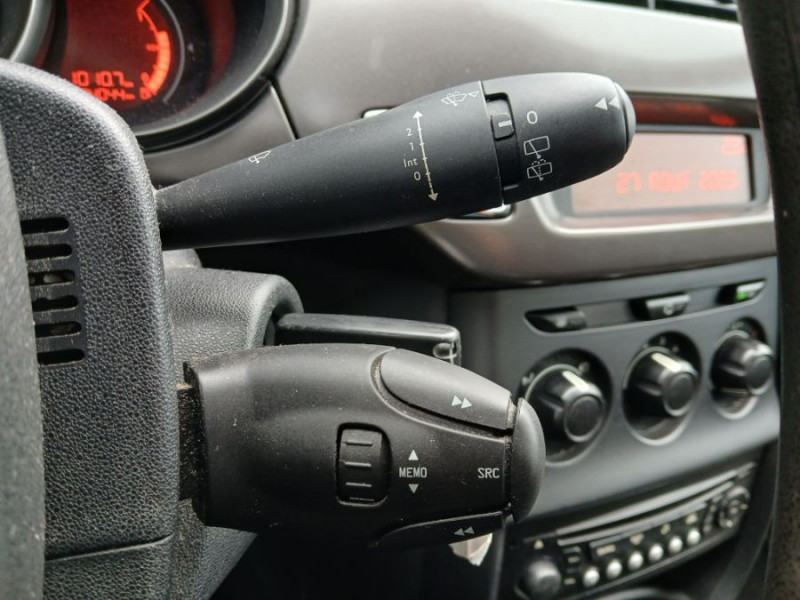 Photo 18 de l'offre de CITROEN C3 II 1.0 VTi 68 ATTRACTION CLIM 1ère Main à 6990€ chez Mérignac auto